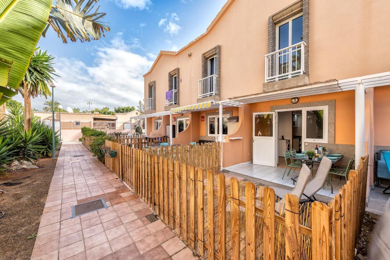 Green Island Holiday San Bartolome Bagian luar foto
