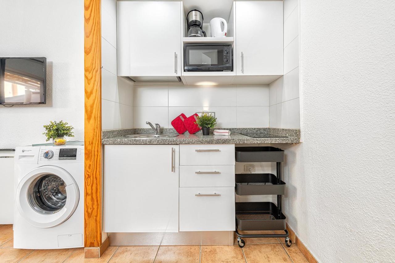 Green Island Holiday San Bartolome Bagian luar foto