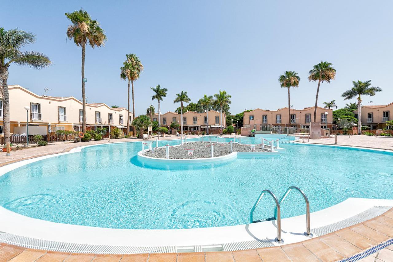 Green Island Holiday San Bartolome Bagian luar foto