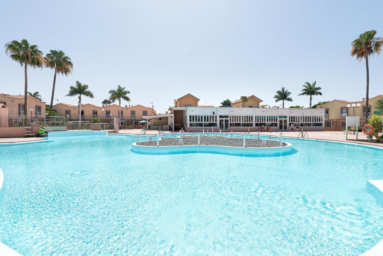 Green Island Holiday San Bartolome Bagian luar foto